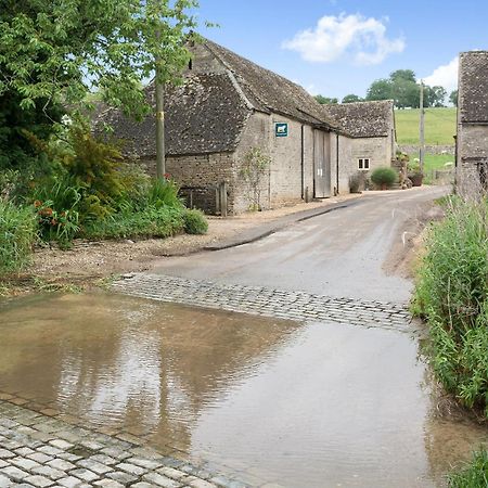 Flowers Barn Daglingworth Экстерьер фото