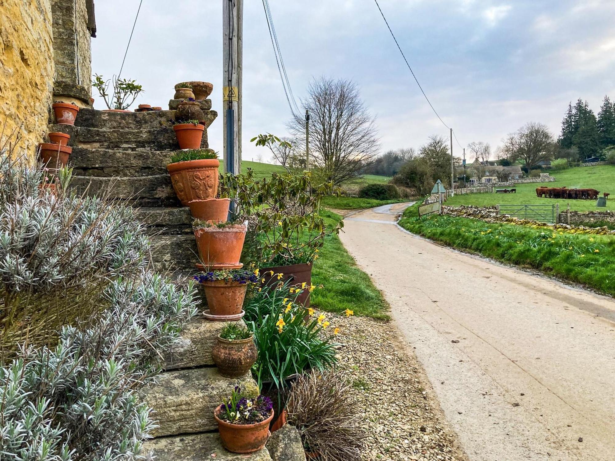 Flowers Barn Daglingworth Экстерьер фото